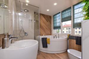 Urban Eden - LUX & STYLE, 2-Bedroom, 2-Bathroom