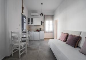 Esmeralda Apartments Sifnos Greece