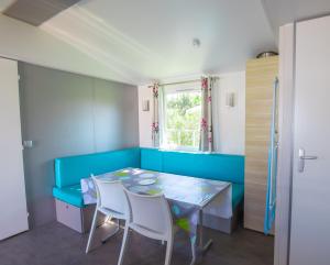 Campings Camping Taxo Les Pins : photos des chambres