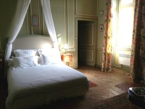 B&B / Chambres d'hotes Les Chambres du Chateau du Rozel : Suite