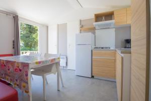 Campings Camping Taxo Les Pins : photos des chambres