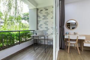 Cozrum Homes - Yoga Corner