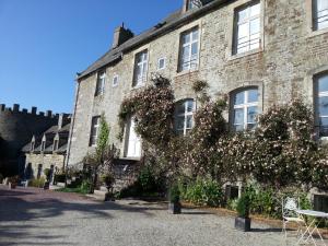 B&B / Chambres d'hotes Les Chambres du Chateau du Rozel : photos des chambres