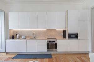 Unique 2 Bdr Apt River View Baixa Alfama C