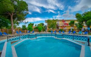 Splash II Studios & Pool Access Zakynthos Greece