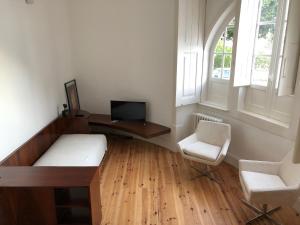 Rua Tenente Campos Rego, Ground Floor