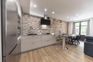 Bravissimo Rambla Eiffel Bridge 1