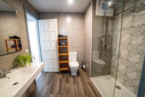 Two-Bedroom Apartment room in Apartaments Atzavara