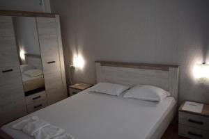 Ahilea Hotel - Free Pool Access