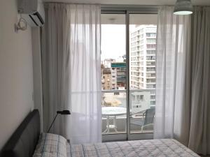 Independencia 1302 9C by HB