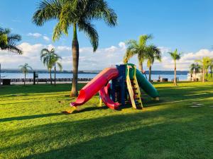 Flat Romântico à Beira Lago M 401