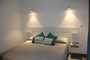 LA FINESTRA SUL PORTO