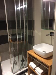 Hotels Hotel Azur : photos des chambres