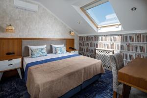 Double or Twin Room - Attic room in Dacha Resort Hotel