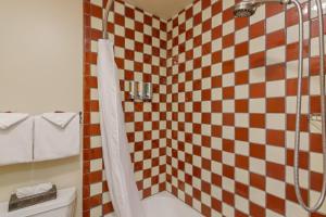 Queen Room with Two Queen Beds with Patio - Pet-Friendly room in Santa Fe Motel & Inn