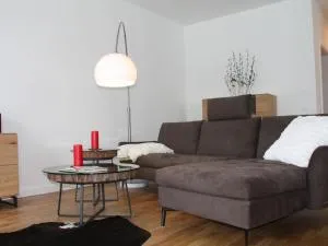 Zum großen Zernsee am Hafen - Plessow