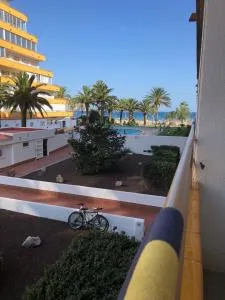 Holiday con vistas a playa y con piscina - El Grao