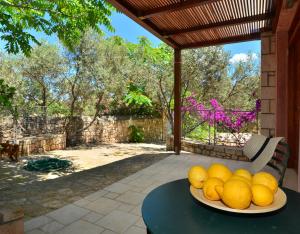 PYRGOS RALLI ESTATE Apartments and Suites Aegina Greece