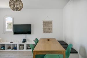 FLH Altura Family House with Pool