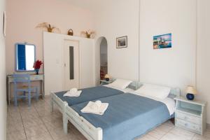 Evgenia Rooms and Apartments Folegandros Greece