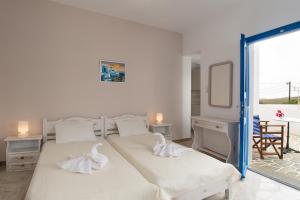 Evgenia Rooms and Apartments Folegandros Greece