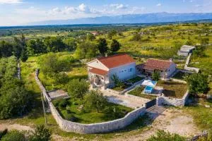 Holiday home Ante with beautiful private garden - Raštević