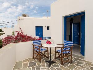 Evgenia Rooms and Apartments Folegandros Greece