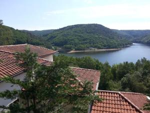 Maisons d'hotes Ma villa au bord de l'eau : Chambre Double avec Balcon