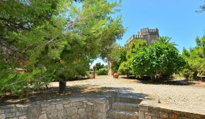 PYRGOS RALLI ESTATE Apartments and Suites Aegina Greece