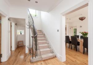 The Lochside House Residence