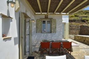 Arados Houses-Breathtaking Agean Sea view Tinos Greece