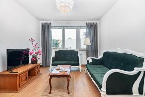 Vintage Apartment in New Estate with PARKING - Krzyki Wrocław by Renters