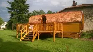 A la RONZIERE - Le Tonneau - Pouilly-sous-Charlieu