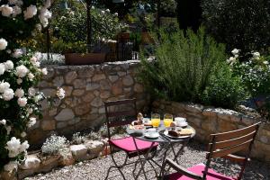 B&B / Chambres d'hotes Mas des Olives : Chambre Double avec Terrasse