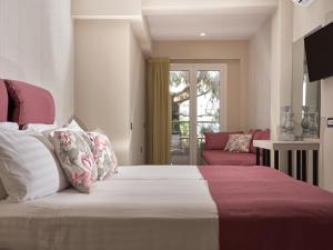 Koukounaria Hotel & Suites Zakynthos Greece