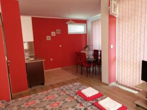 Two-Bedroom Apartment room in Guest House Nedelchevi
