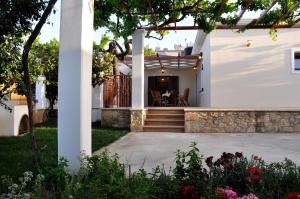 Anna s House - Garden Cottage in Kissamos