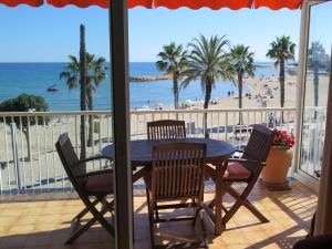 Brisa Marina La Llosa Cambrils Spain Bedroomvillas Com Brisa Marina La Llosa Cambrils Spain Bedroomvillas Com
