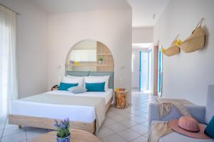 Romantica Hotel Apartments Kythira Greece