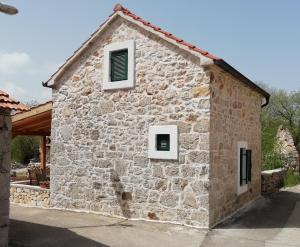 Krka Waterfalls Stonehouse Roko