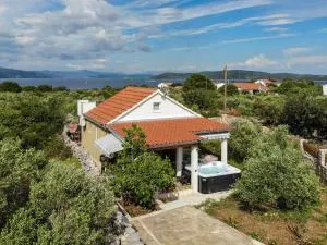 Vila Lila - 小德尔韦尼克岛