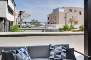 Luxury Apartment Marastina with jacuzzi & pool
