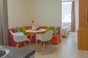 Filaret Central Studios with private parking