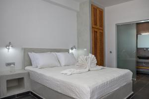 Superior Studio room in Beach Houses Santorini