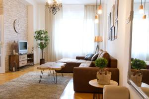 Standard Apartment by Hi5 - Madách Imre 1