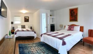 Double Room room in Dame Fortune's Cottage Court