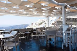 Katerina's Castle - Caldera Cave Hotel Santorini Greece