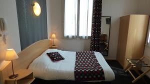 Hotels Cit'Hotel de La Vallee : photos des chambres