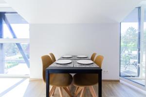 Sunny Pines Apartment