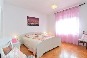 Apartments Mariza 1026